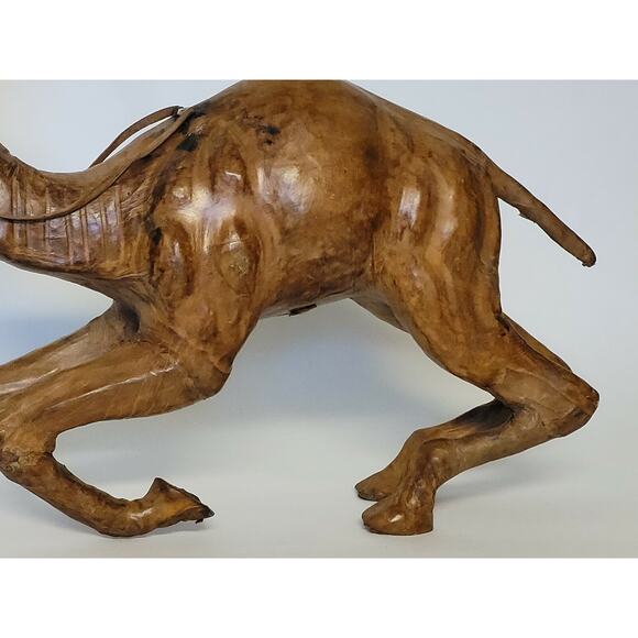 Vtg Kneeling Leather Covered Large Camel 15" Long Down Position Reins Realistic - Picture 6 of 10